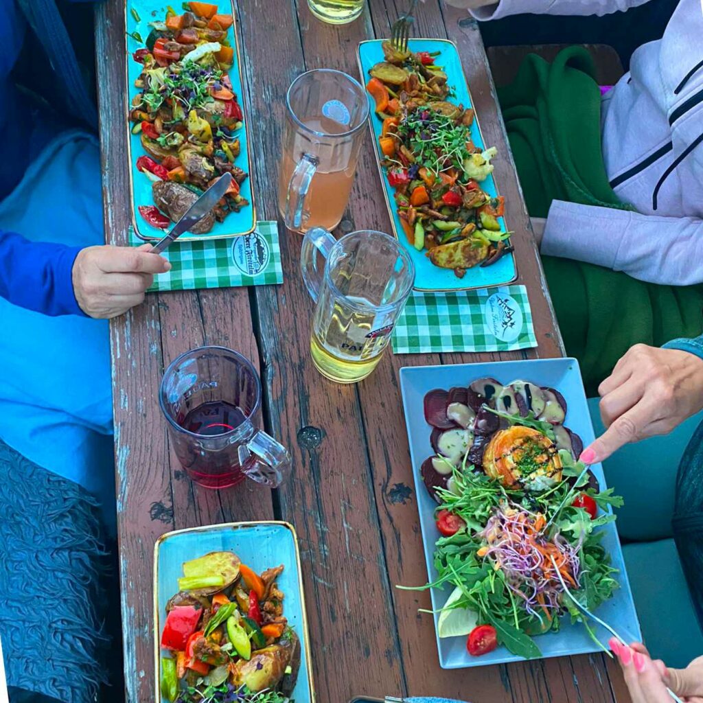 Das leckere vegetarische Essen auf der Firstalm